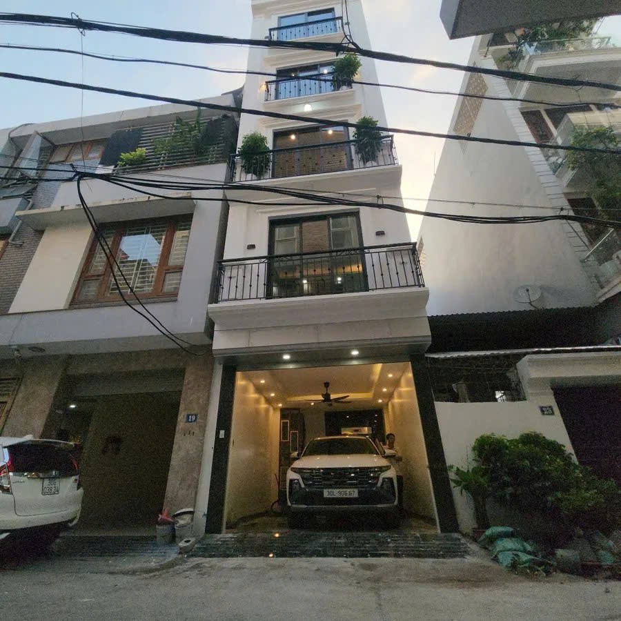 NHÀ MỚI Ô TÔ VÀO NHÀ Phố  Lâm Hạ 30m2 X 6 tầng mặt tiền 3.8m, 12.5 tỷ Long Biên