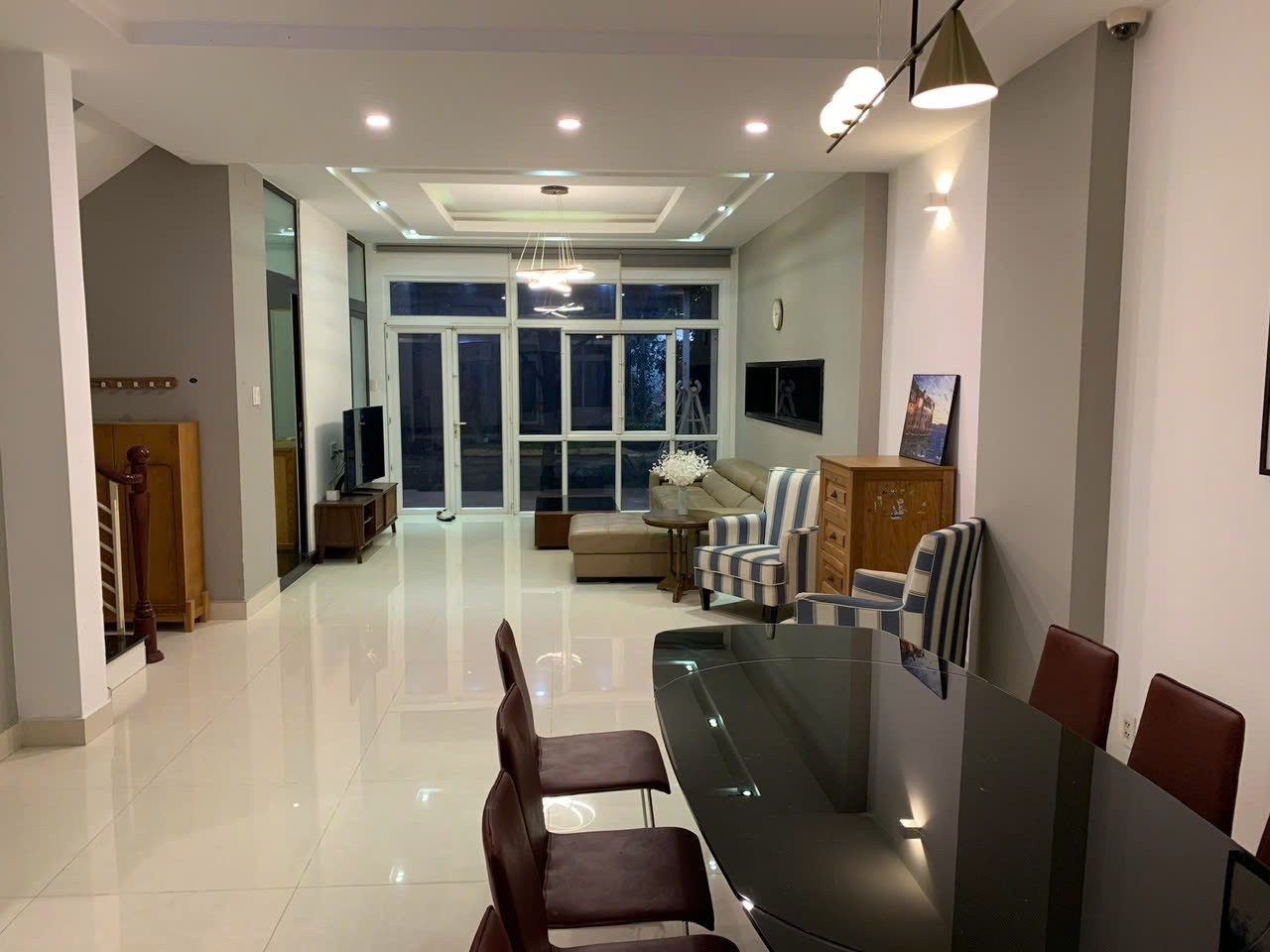 Cho thuê Nhà mặt tiền Quận 9, Hồ Chí Minh, Diện tích 136m², Giá 27 Triệu/tháng 10
