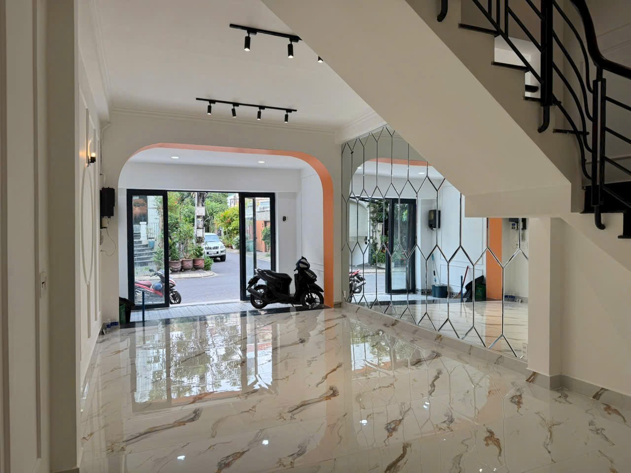 Cho thuê Nhà mặt tiền Phường Thảo Điền, Quận 2, Diện tích 71m², Giá 58 Triệu/tháng