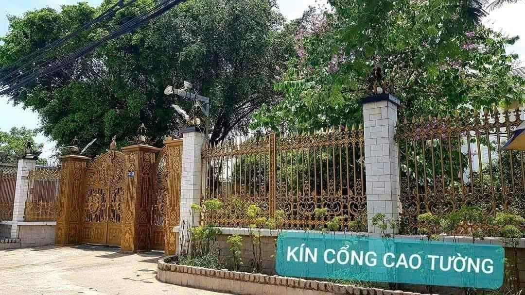 GẤP! BÁN BIỆT THỰ VIP SÂN VƯỜN HÓC MÔN – 1 SẸC LÊ THỊ HÀ, TÂN XUÂN 2