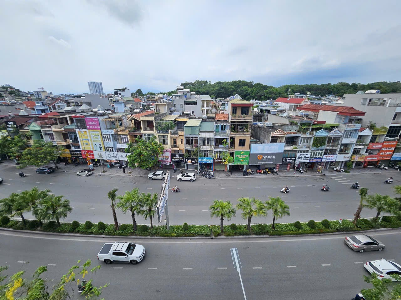BÁN NHÀ MẶT ĐƯỜNG CAO THẮNG - TP HẠ LONG 2