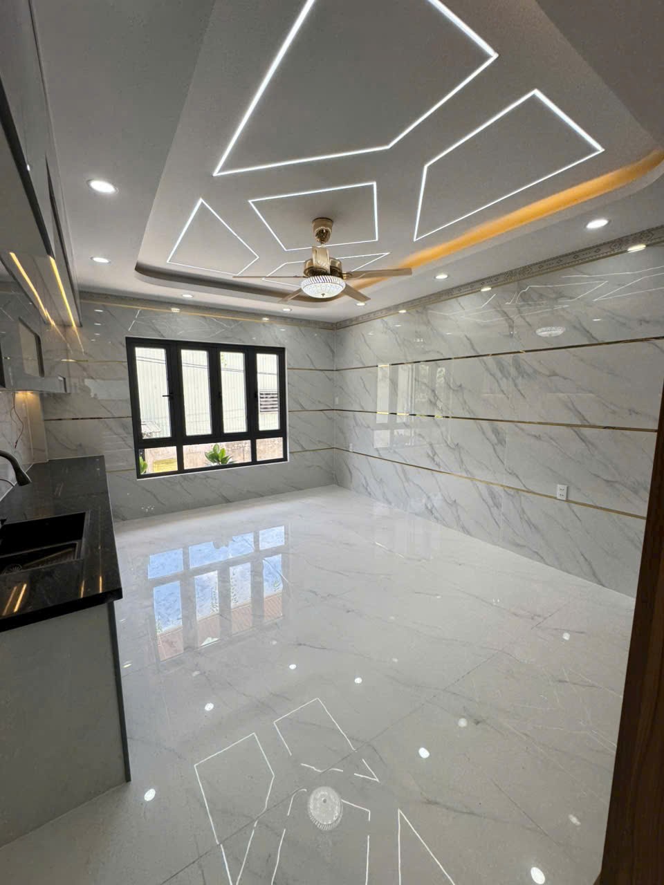 Nhà mặt tiền đường Bình thành, Bình Hưng Hòa B dt 56m2 3 lầu 5pn 6wc giá 7,7 tỷ 5