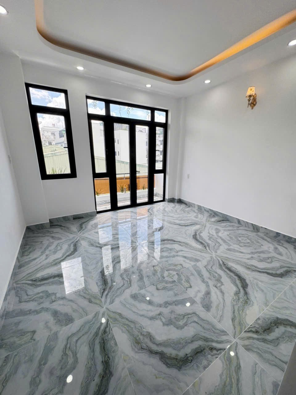 Nhà mặt tiền đường Bình thành, Bình Hưng Hòa B dt 56m2 3 lầu 5pn 6wc giá 7,7 tỷ 9