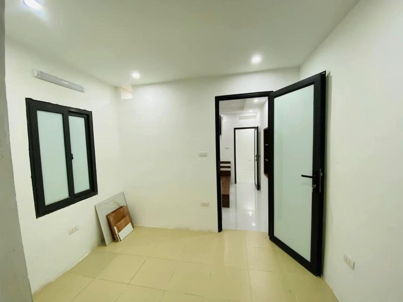 THANH XUÂN NGÕ RỘNG GẦN PHỐ BÁN ĐẤT TẶNG NHÀ 4 TẦNG 50M2 Ở LUÔN 2