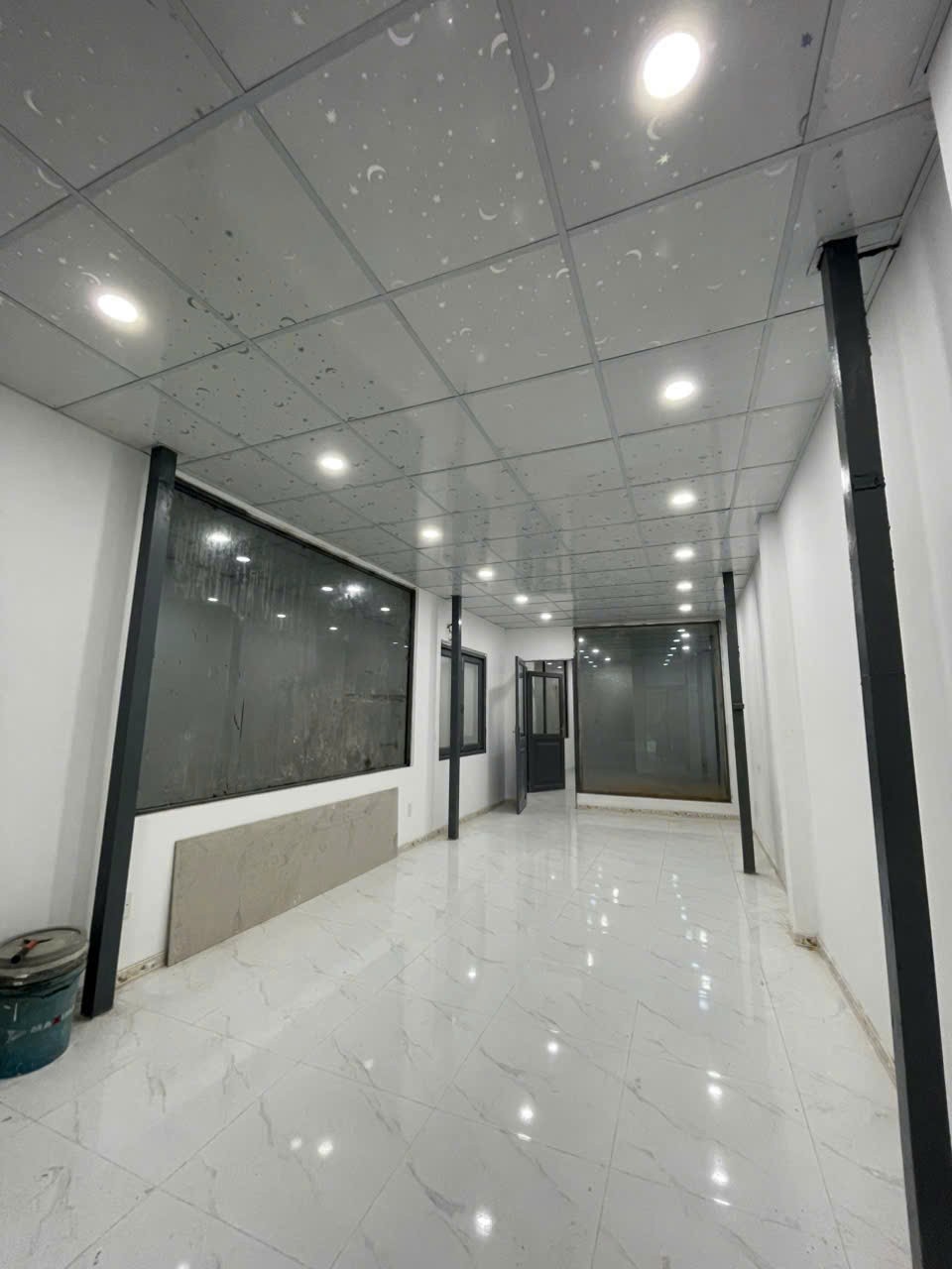 Cho thuê Nhà mặt tiền Phường Phú Hữu, Quận 9, Diện tích 195m², Giá 018 Triệu/tháng