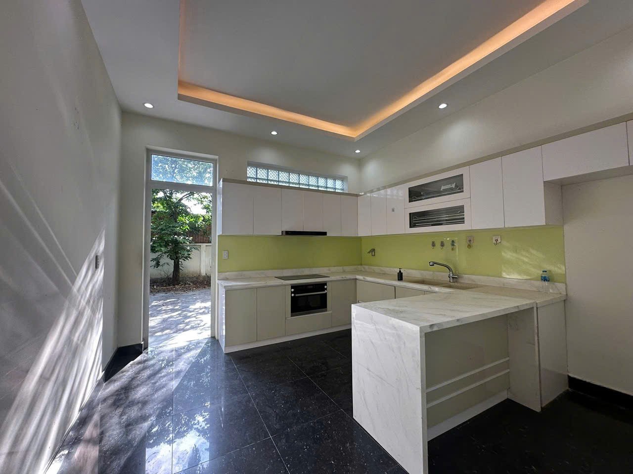 Cần bán Biệt thự Quận 2, Hồ Chí Minh, Diện tích 333m², Giá 56 Tỷ 5