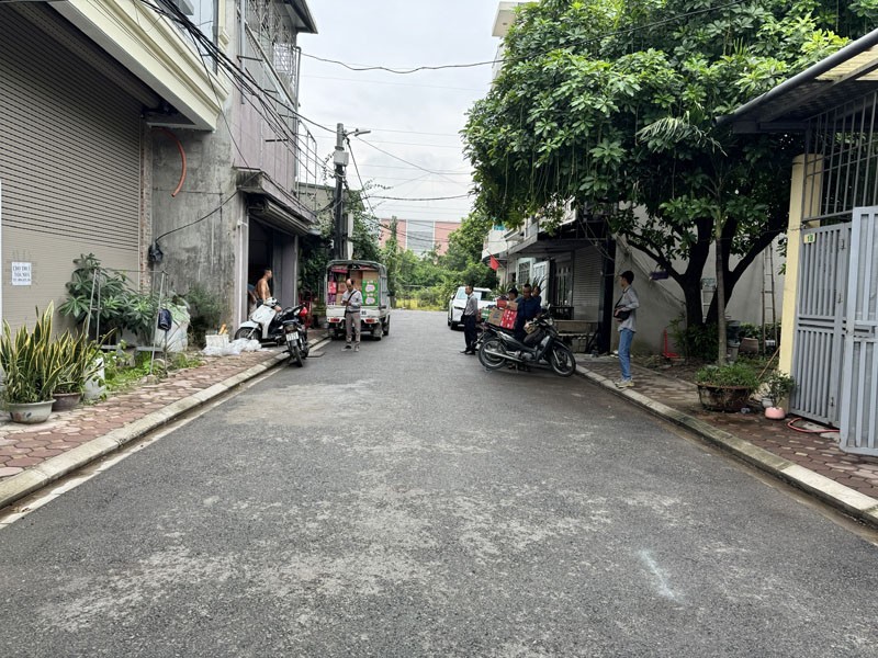 Cần bán gấp 122,5m2 đất TĐC Cổ Bi - View dự án siêu đẹp. Đường rộng 7m, cách 100m ra Phố 2