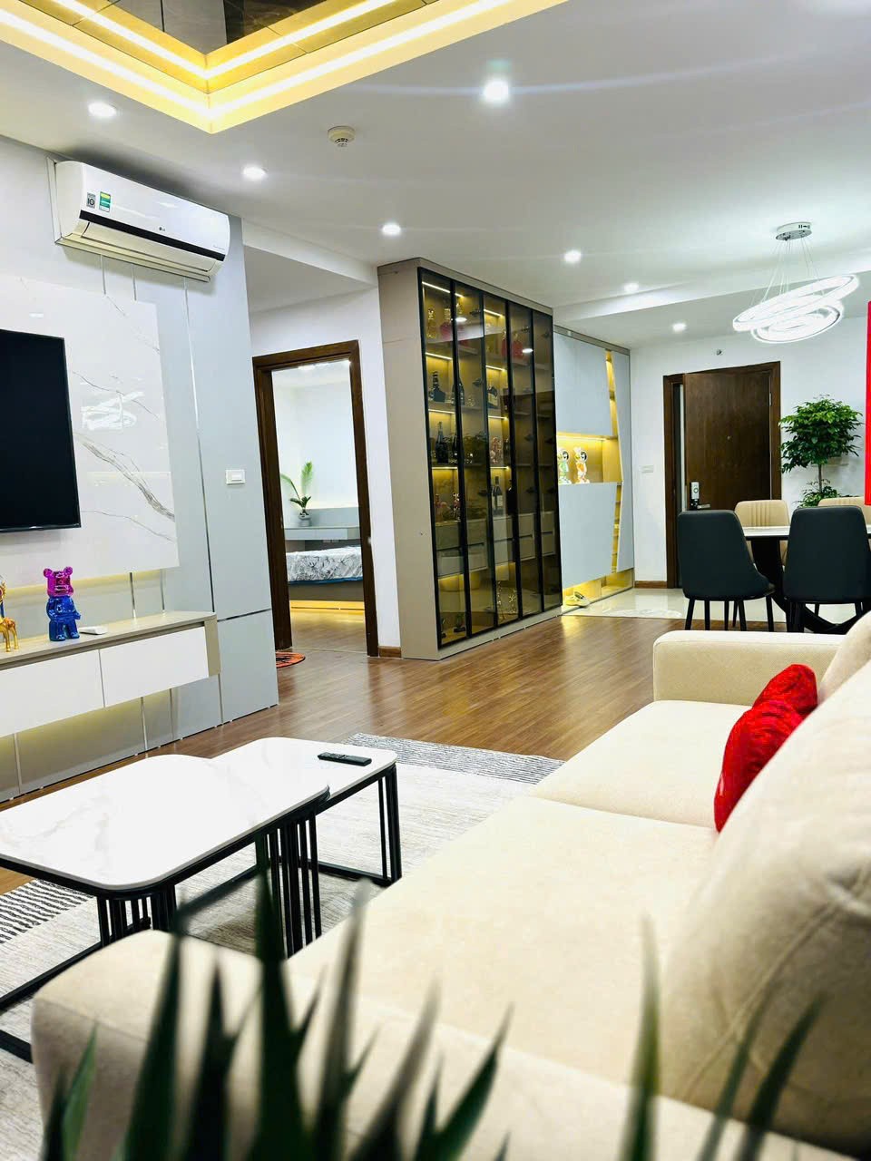Bán căn 3 ngủ 2 WC tòa Ruby Goldmark City,nội thất mới đẹp, xịn sò 100% cao cấp vào ở ngay. 2