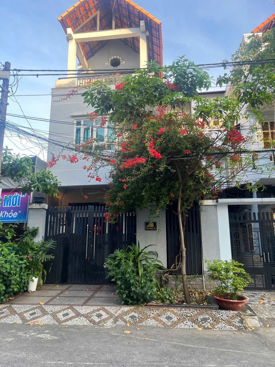 Cần bán Nhà mặt tiền Phường Hiệp Bình Chánh, Thủ Đức, Diện tích 108m², Giá 13.5 Tỷ 6