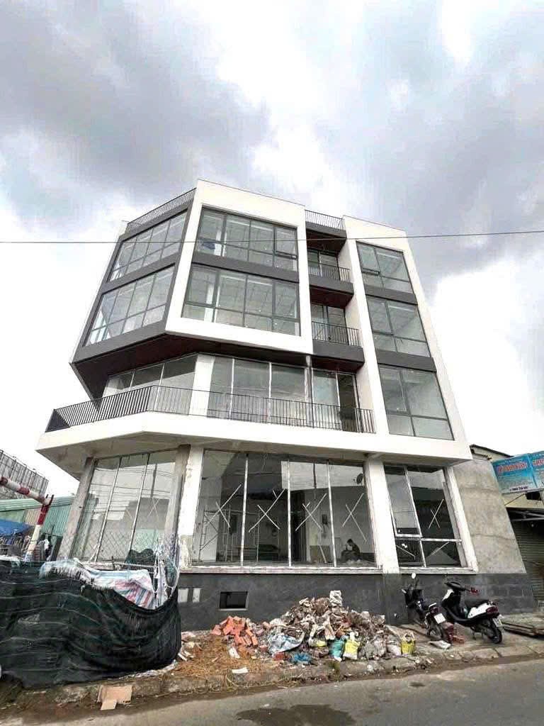 Cho thuê Nhà mặt tiền Thủ Đức, Hồ Chí Minh, Diện tích 165m², Giá 70 Triệu/tháng