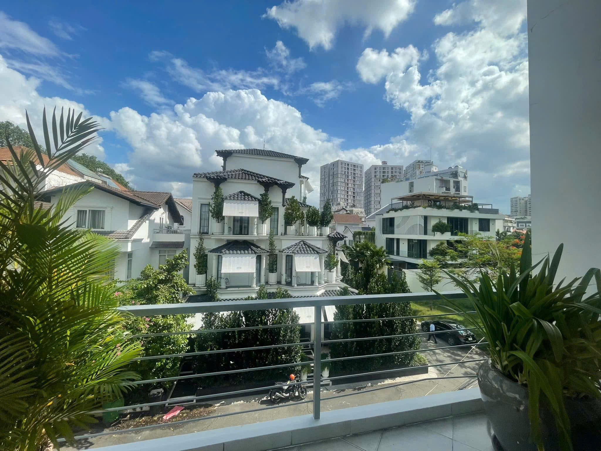 Cho thuê Biệt thự Phường Thảo Điền, Quận 2, Diện tích 200m², Giá 110 Triệu/tháng 12