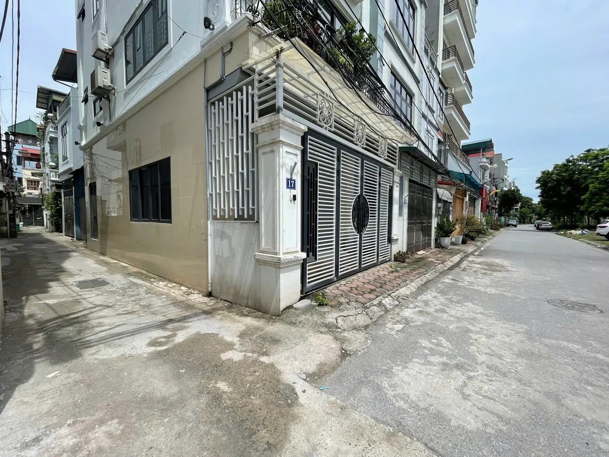 NHÀ MỚI DÂN XÂY ĐỘC LẬP Bát Khối 41m2 X 7 tầng mặt tiền 3.9m, 10.9 tỷ Long Biên.