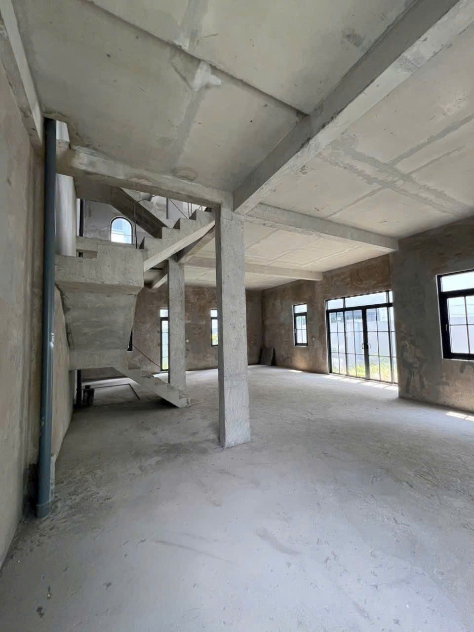 Cần bán Biệt thự Quận 9, Hồ Chí Minh, Diện tích 180m², Giá 018.8 Tỷ 2