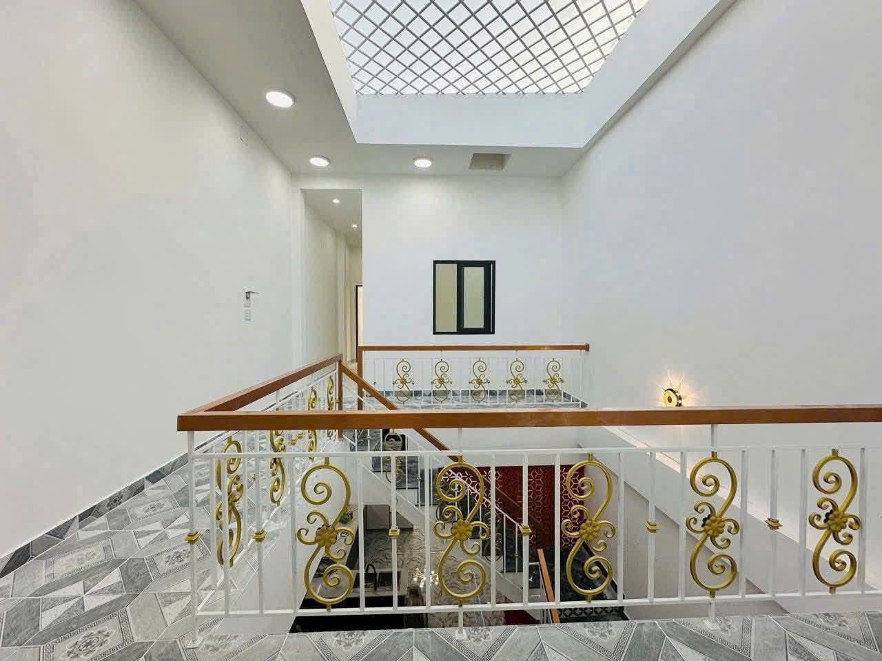 Nhà đẹp mt Huỳnh Thị Luông, xã Phước Lâm, Cần Giuộc dt 121m2 1 lầu 4pn 3wc giá 2,88 tỷ 6