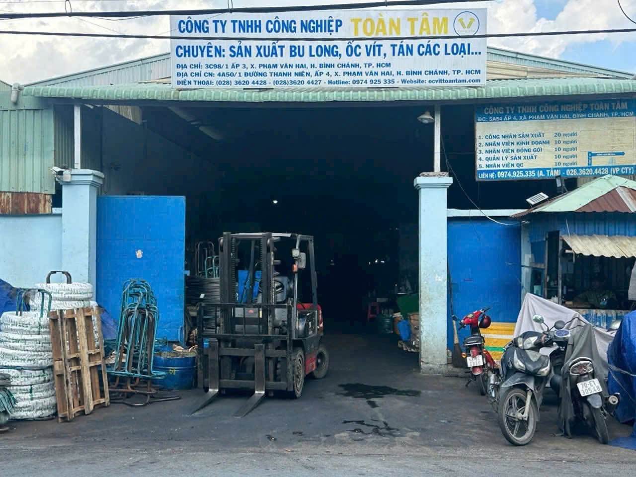 Nhà xưởng mặt tiền Thanh Niên, xã Phạm Văn Hai, Bình Chánh dt 1400m2 giá 18 tỷ 4