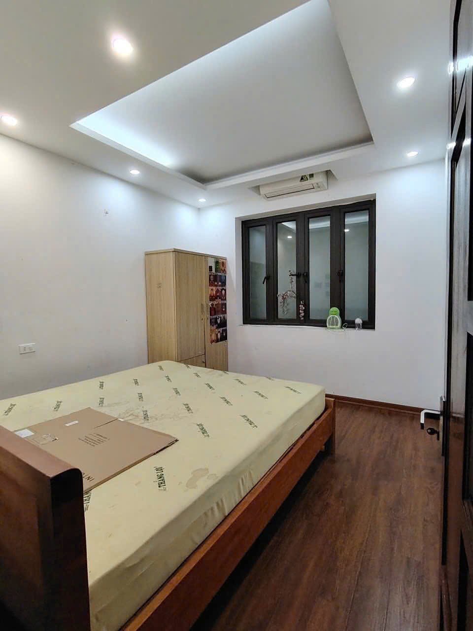 nhà RẺ CÓ 102 PHỐ Tam Khương, Đống Đa, Hà Nội, 56m2 giá 10.5 tỷ Ô TÔ KINH DOANH. 5