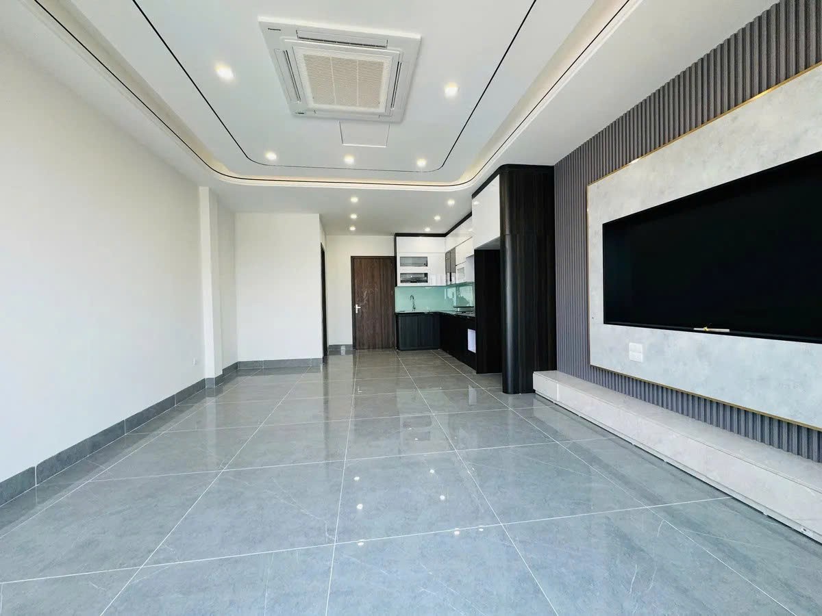 NHÀ MỚI OTO QUA Ngọc Thụy 35 m2 X 7 tầng mặt tiền 3.5m, 11.2 tỷ Long Biên. 2