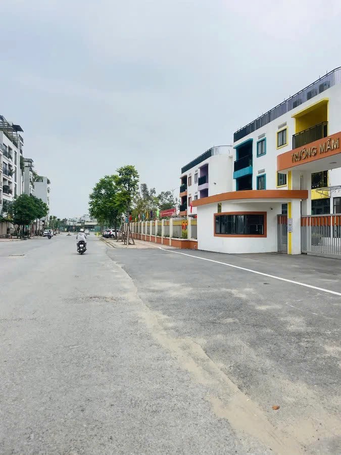 BÁN MẢNH ĐẤT 80M2 Phố Ngọc Thụy mặt tiền 5.6m, 24.8 tỷ Long Biên. 4