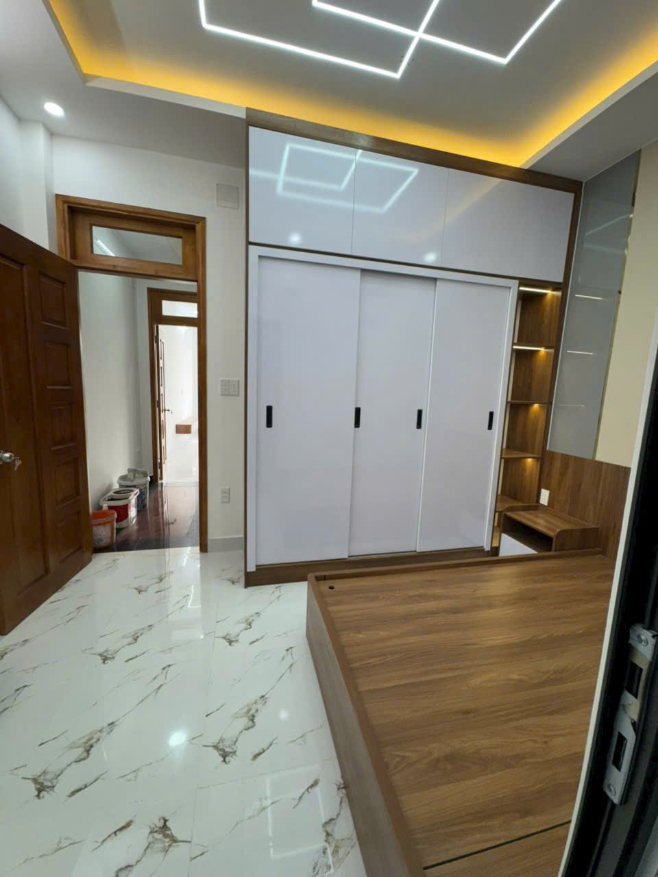 Nhà hẻm liên khu 5-6 , Bình Hưng Hòa B, Bình Tân dt 56m2 3 lầu 4pn 5wc giá 5,8 tỷ 8