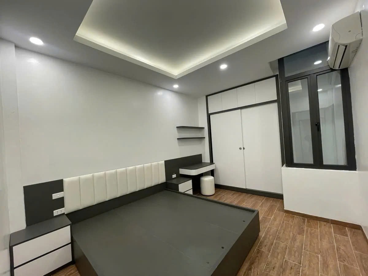 NHÀ MỚI Ở LUÔN phố Đàm Quang Trung 42m2 4 tầng mặt tiền 3.5m,8.1 tỷ Long Biên. 4