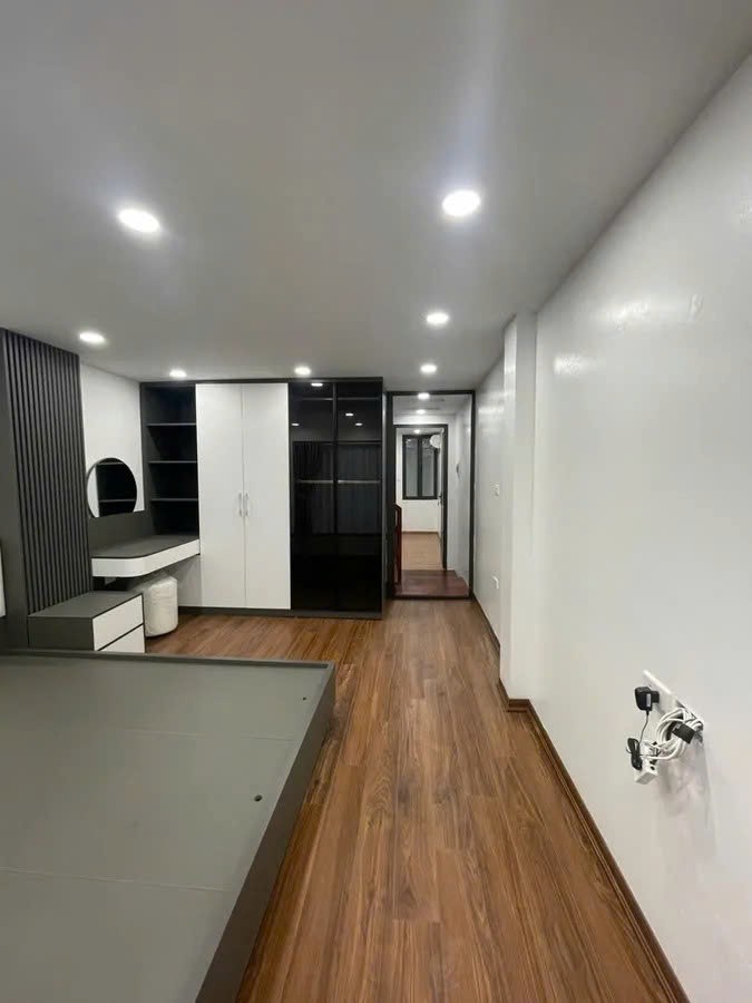 NHÀ MỚI Ở LUÔN phố Đàm Quang Trung 42m2 4 tầng mặt tiền 3.5m,8.1 tỷ Long Biên. 5