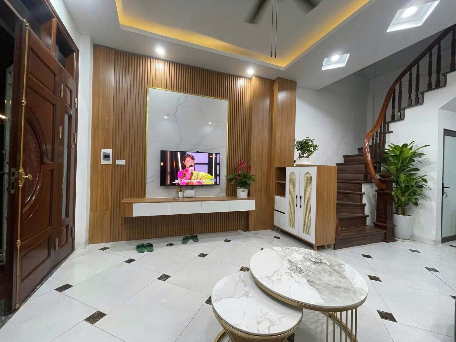 Bán gấp nhà tại Xuân Phương, Nam Từ Liêm, 30.8m, 4 tầng, ô tô đỗ gần 2