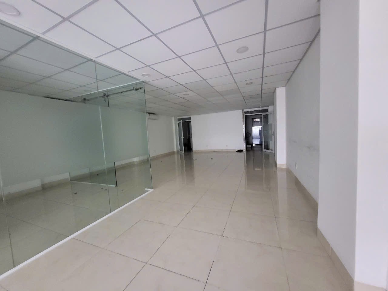 Cho thuê Nhà mặt tiền Phú Nhuận, Hồ Chí Minh, Diện tích 110m², Giá 250 Triệu/tháng