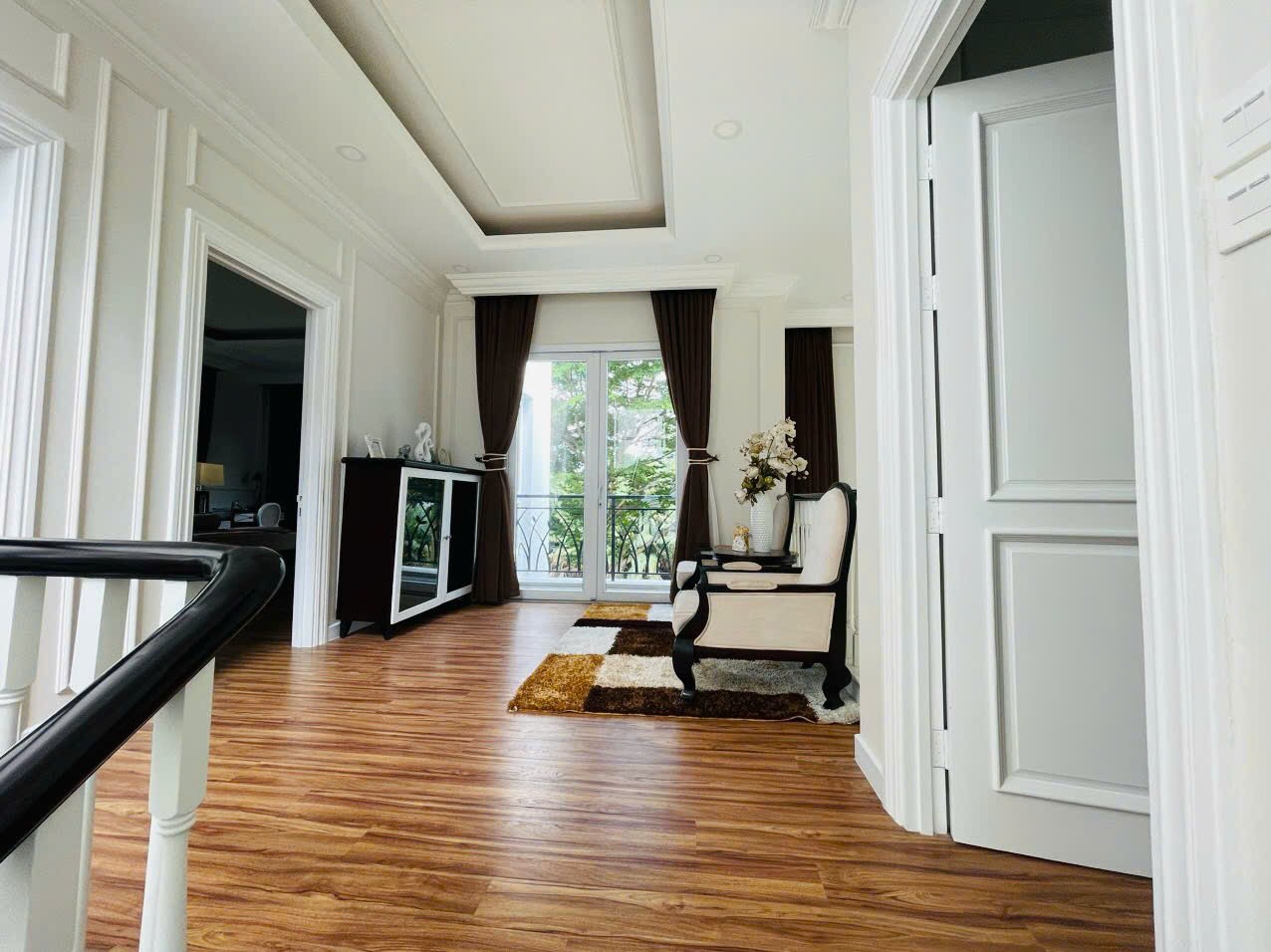 Cho thuê Biệt thự Quận 9, Hồ Chí Minh, Diện tích 307m², Giá Thương lượng 10