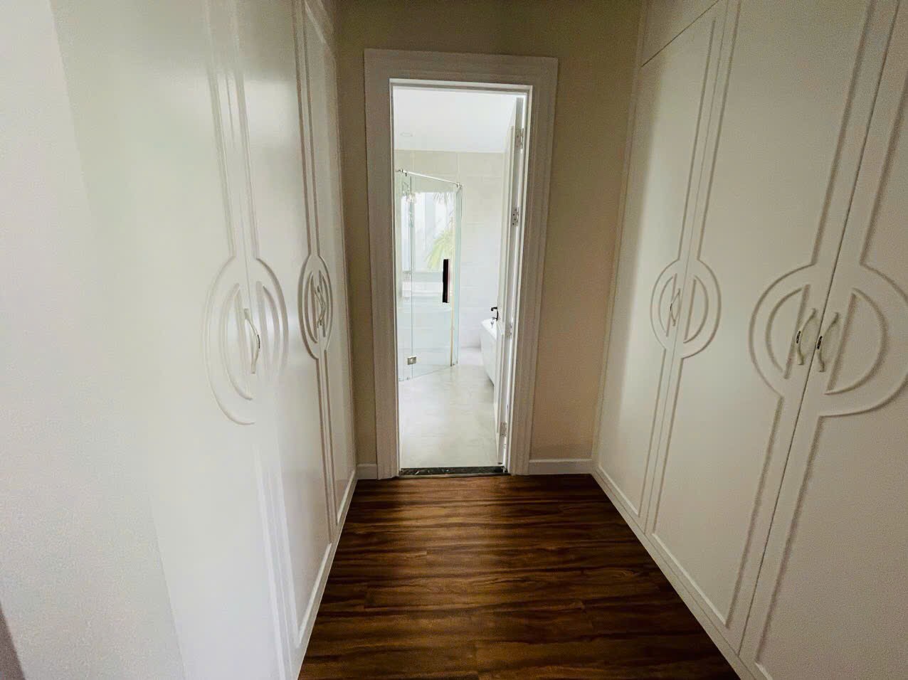 Cho thuê Biệt thự Quận 9, Hồ Chí Minh, Diện tích 307m², Giá Thương lượng 12