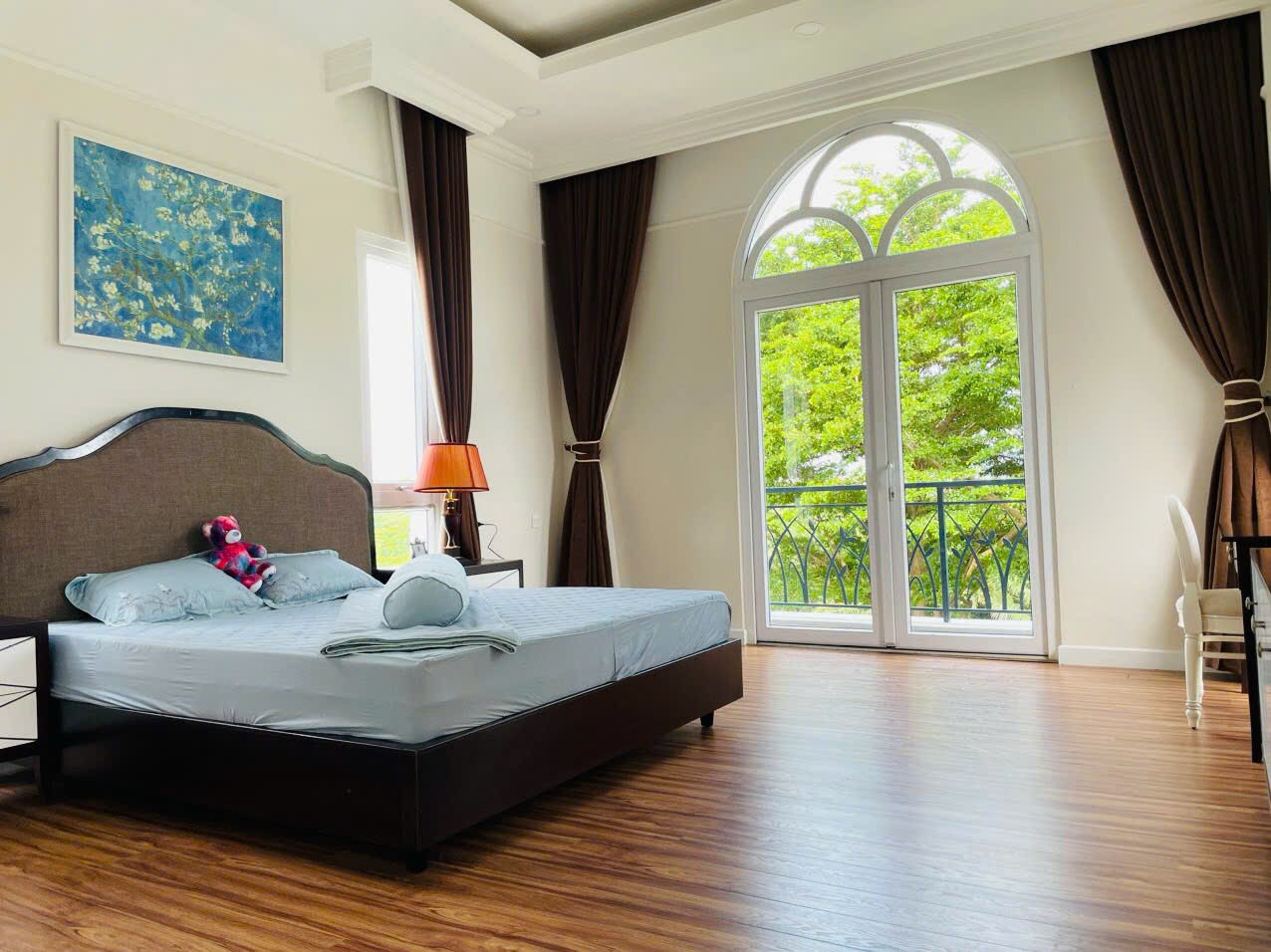 Cho thuê Biệt thự Quận 9, Hồ Chí Minh, Diện tích 307m², Giá Thương lượng 15