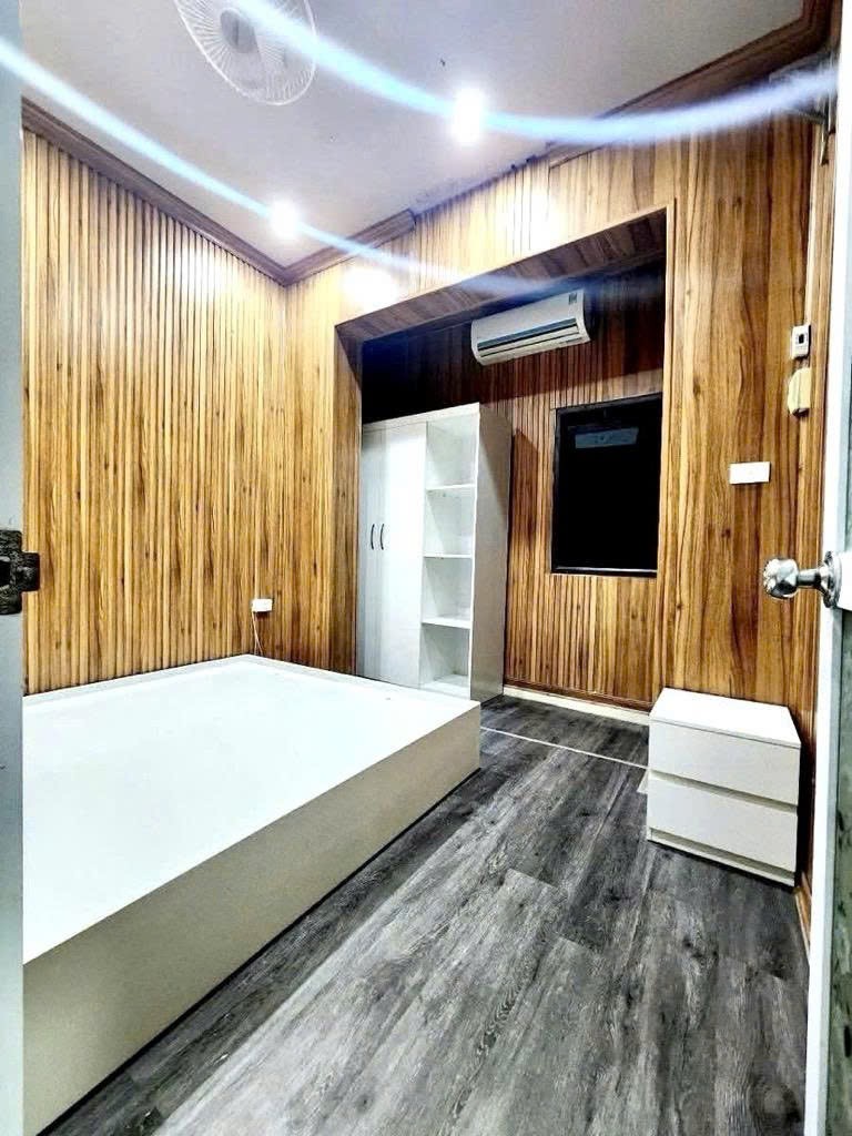 Siêu hiếm Nhà đẹp 75m ra Phố Bạch Mai 23m *4T giá chỉ nhỉnh 3 tỷ Sổ đỏ cất két 2
