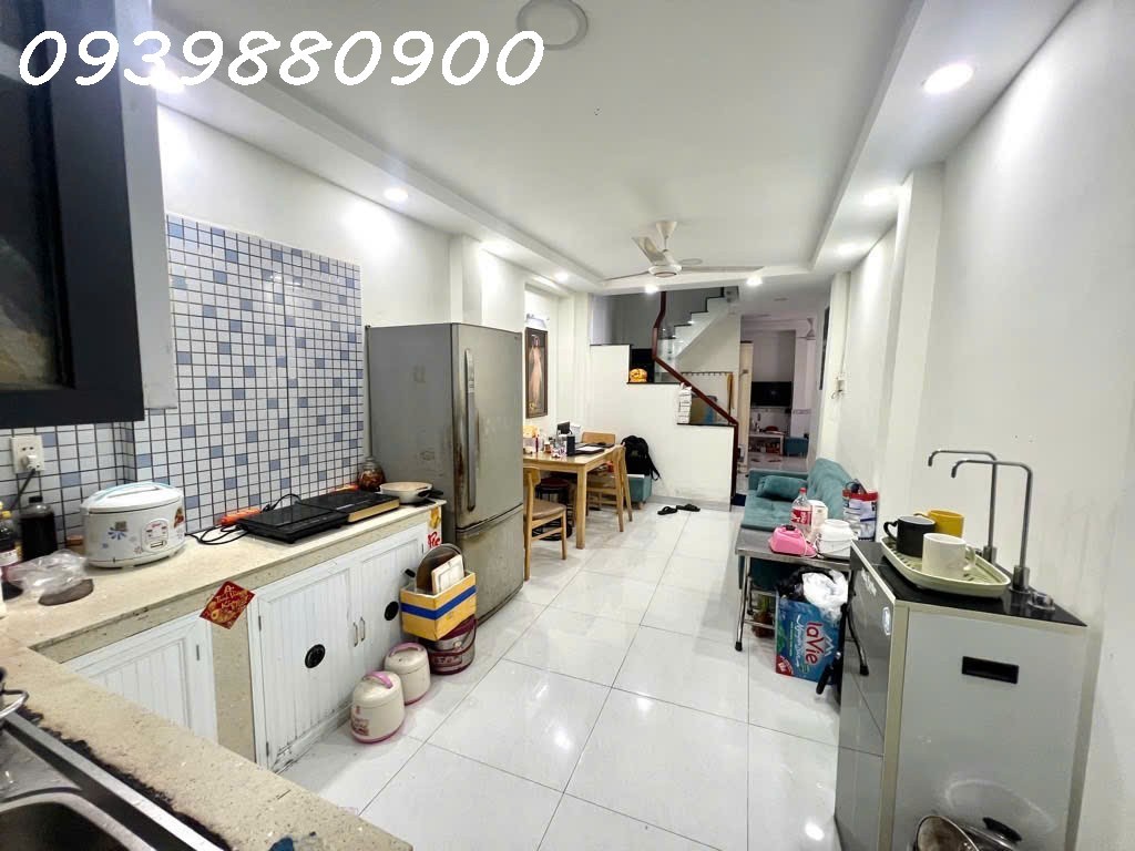 3 mặt hẻm ko LG, QH dân cư hiện hữu. 100m ra MT Hoàng Văn Thụ 4