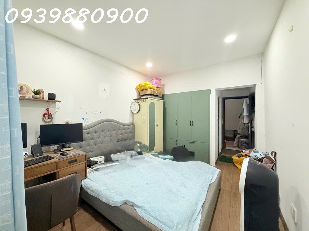 Nhà 3 tầng hẻm nhựa Nguyễn Văn Đậu.