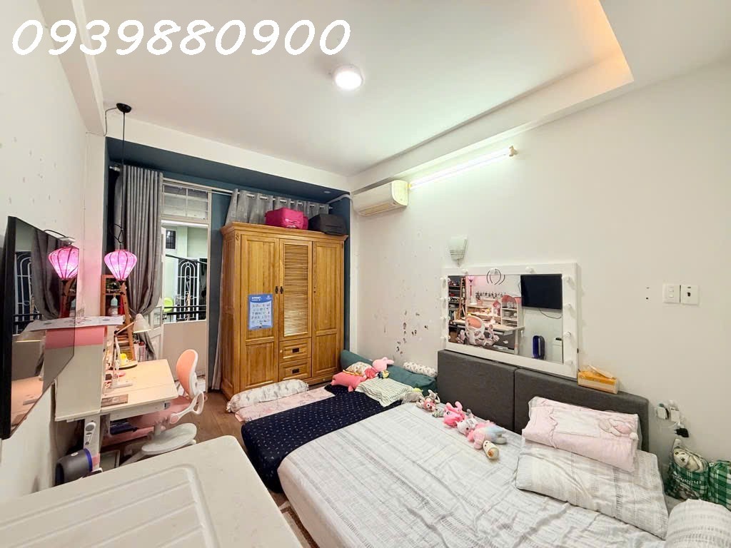 Nhà 3 tầng hẻm nhựa Nguyễn Văn Đậu. 4
