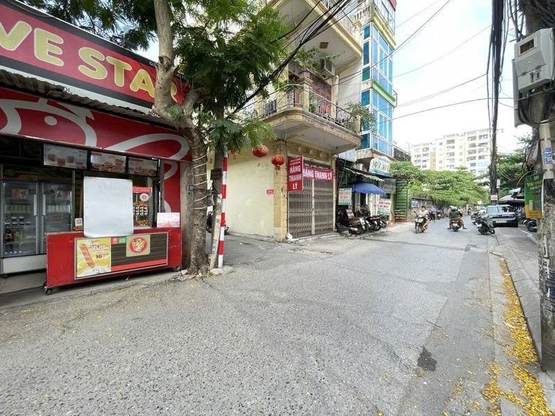 NGÔ GIA TỰ,LONG BIÊN 29 tỷ 300m MẶT TIỀN 15m Ô TÔ 7 CHỖ ĐỖ CỬA 4