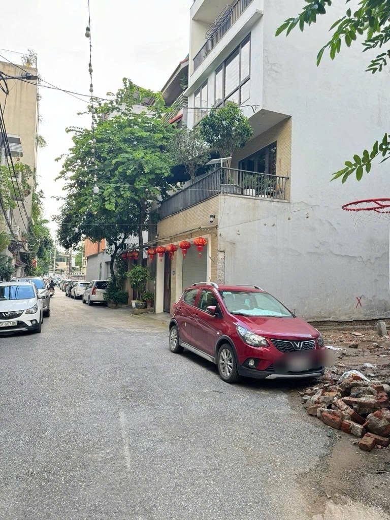 NGUYỄN SƠN,LONG BIÊN nhỉnh 23tỷ 85m MẶT TIỀN 6m,NGÕ Ô TÔ 7 CHỖ TRÁNH NHAU 2