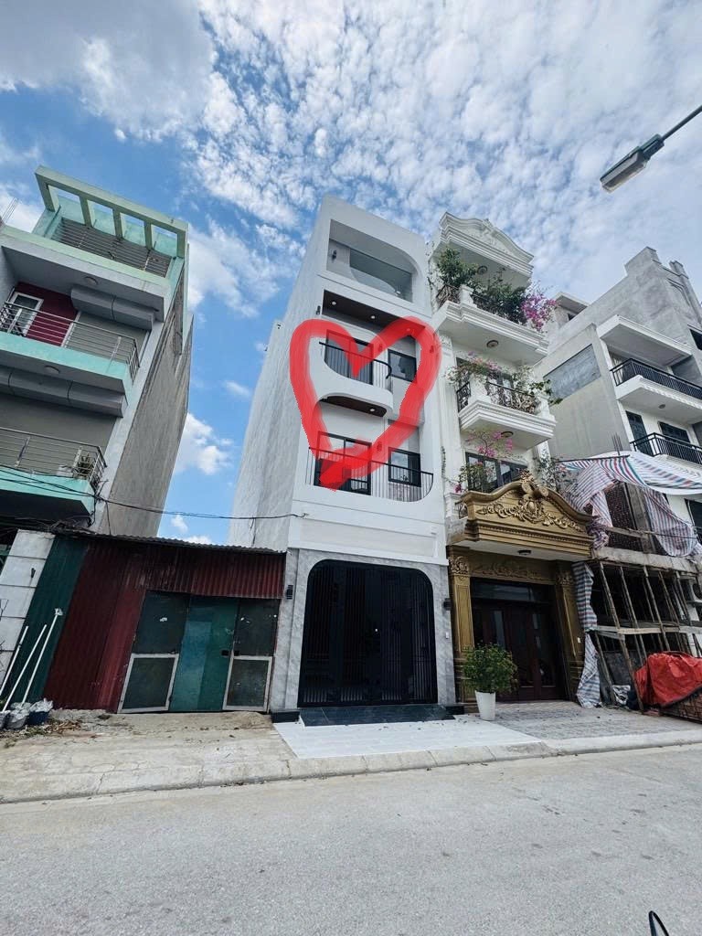 NGỌC THỤY,LONG BIÊN nhỉnh 26tỷ 85m Ô TÔ,NGÕ THÔNG,GẦN PHỐ,GẦN CÔNG VIÊN