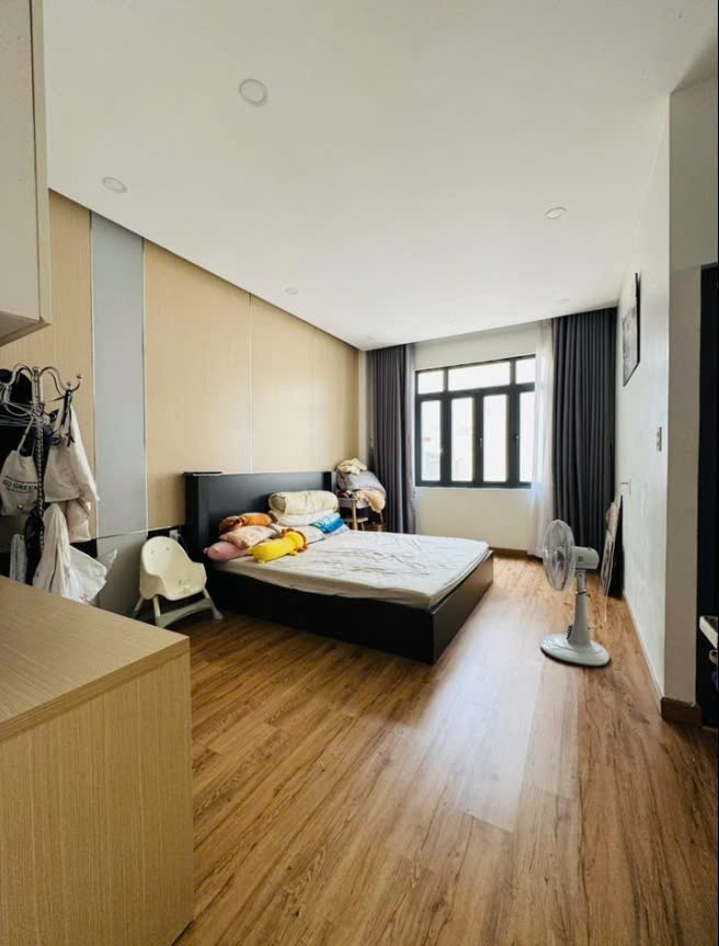 Cho thuê Nhà mặt tiền Phường Phước Long B, Quận 9, Diện tích 112m², Giá Thương lượng 4