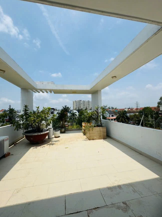 Cho thuê Nhà mặt tiền Phường Phước Long B, Quận 9, Diện tích 112m², Giá Thương lượng 5