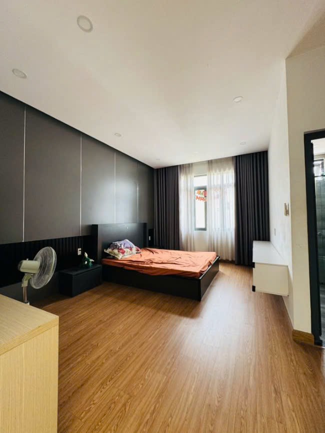 Cho thuê Nhà mặt tiền Phường Phước Long B, Quận 9, Diện tích 112m², Giá Thương lượng 6
