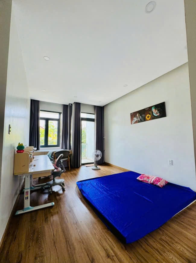 Cho thuê Nhà mặt tiền Phường Phước Long B, Quận 9, Diện tích 112m², Giá Thương lượng 8