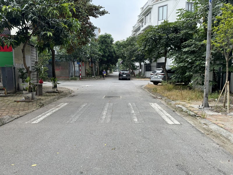 Đất TĐC Trâu Quỳ: 113m2 đường 11m, đối diện Shophouse Metropolitan - Khổ đất đẹp, đầu tư hoặc an cư