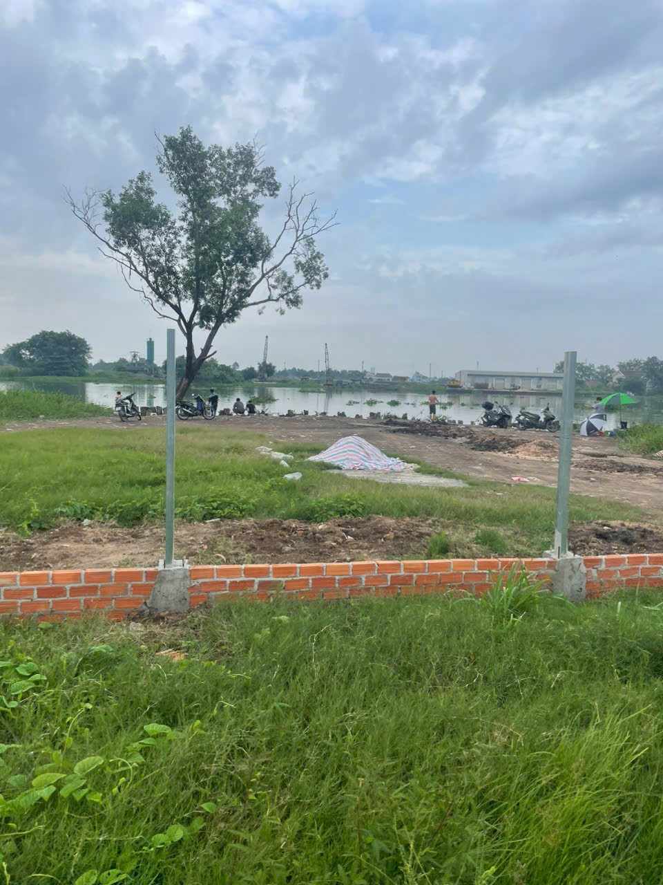 ĐẤT 2MT SÔNG SÀI GÒN NHỊ BÌNH, HÓC MÔN FULL THỔ CƯ 1.800m² NHĨNH 39 TỶ 4