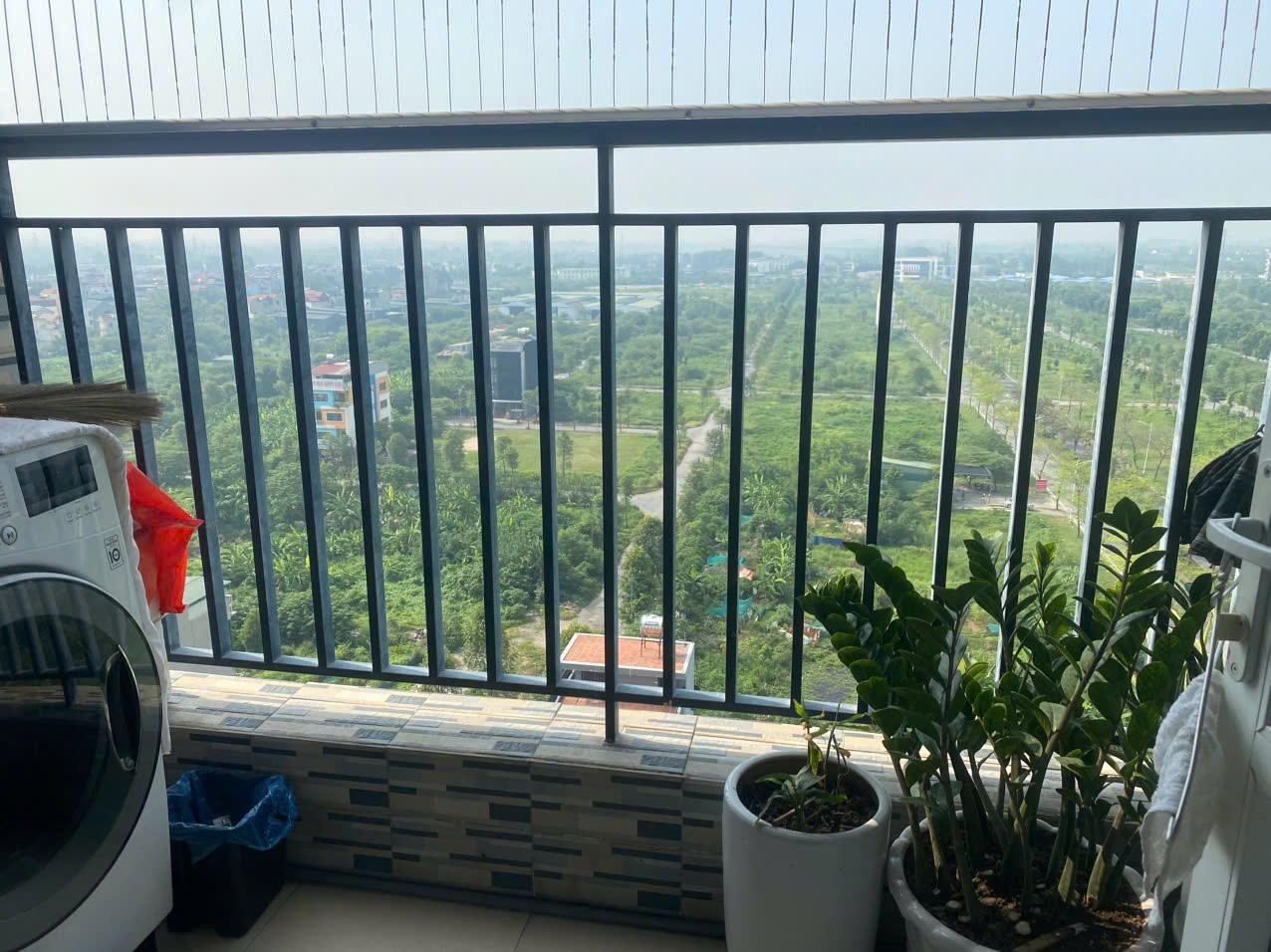 Bán căn hộ tầng trung-full nội thất, giá rẻ nhất tại khu đô thị Thanh Hà 6