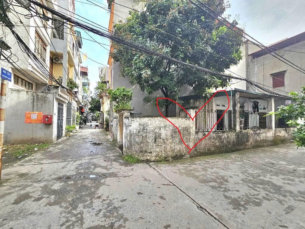 HIẾM THƯỢNG THANH,LONG BIÊN 5tỷ 40m LÔ GÓC MẶT TIỀN 5m Ô TÔ ĐỖ CỬA 2
