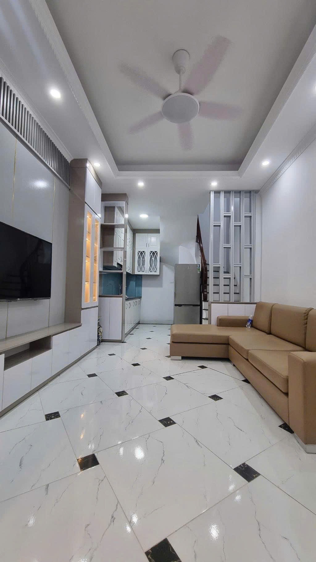 NHÀ CỔ NHUẾ –5 TẦNG - ĐH MỎ 200M - Ô TÔ GẦN - HƠN 4 TỶ