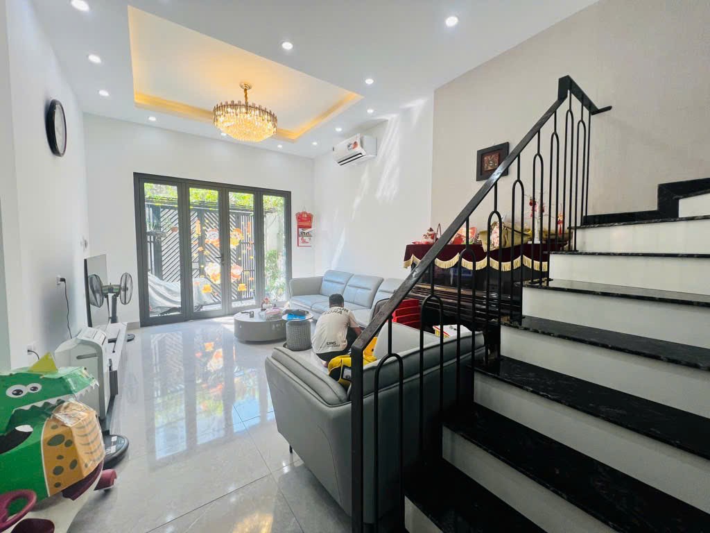 NHÀ ĐẸP THỤY PHƯƠNG – 40M2 x 6 TẦNG – Ô TÔ TRÁNH – 50M RA PHỐ – GIÁ 10.5 TỶ 2