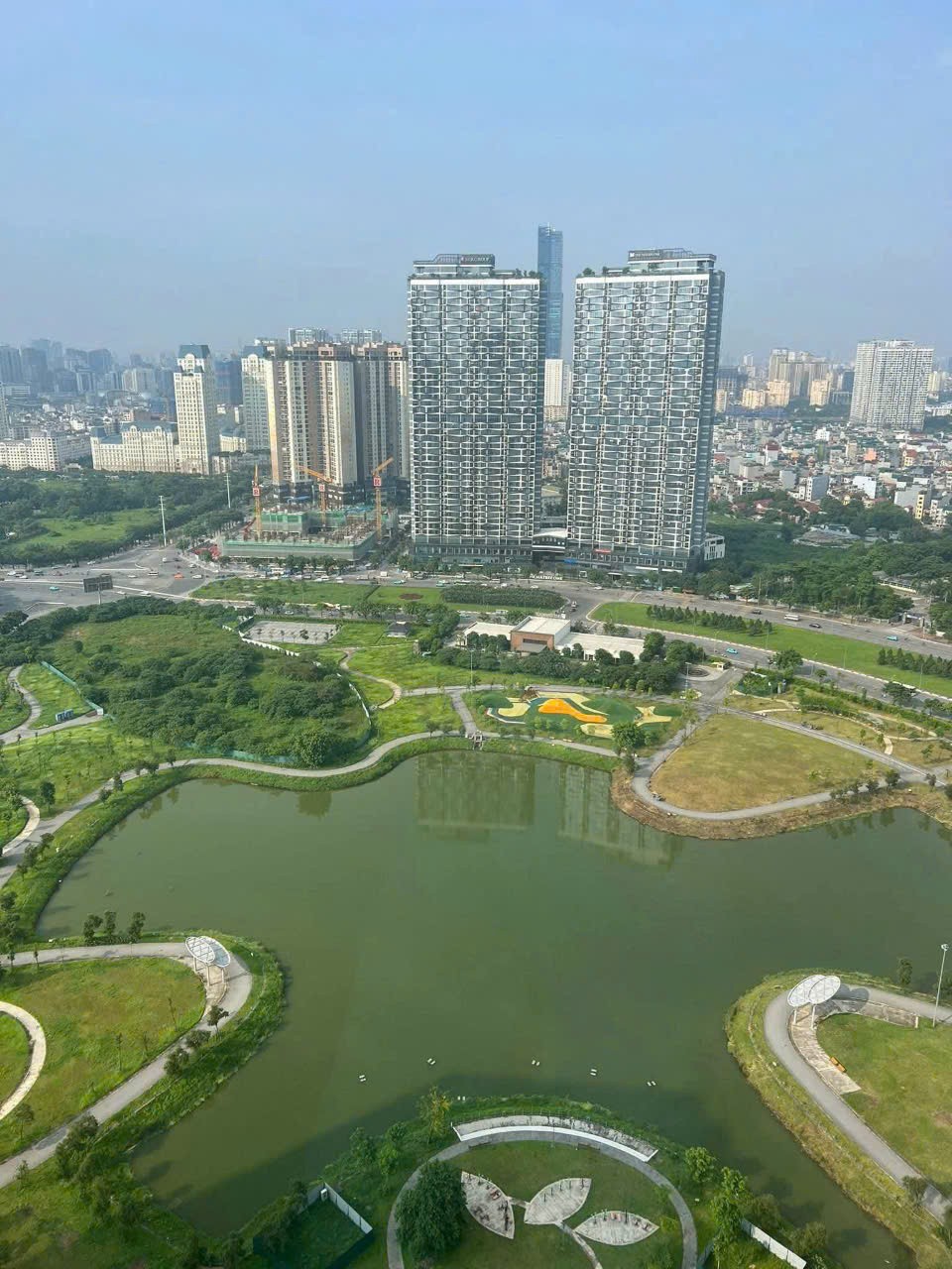Bán căn Viwe Công viên Mễ Trì xem Bắn Pháo Hoa SVĐ Mỹ Đình 116m2 (3N3VS) giá TTS 14 tỷ 1 căn tầng 5