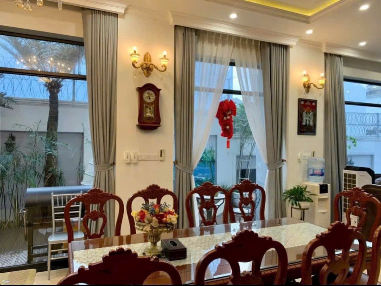 Cần bán Biệt thự Phường 13, Bình Thạnh, Diện tích 200m², Giá 28 Tỷ