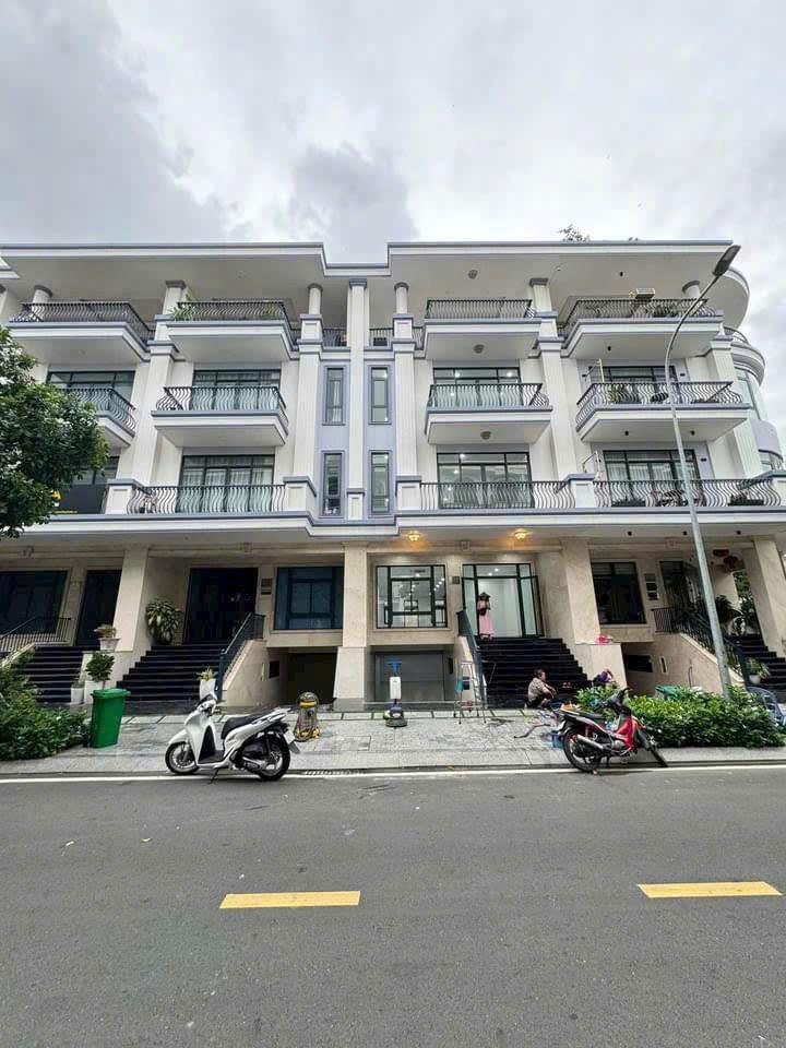 Cần bán Nhà mặt tiền Phường Hiệp Bình Phước, Thủ Đức, Diện tích 105m², Giá 33 Triệu/tháng 6